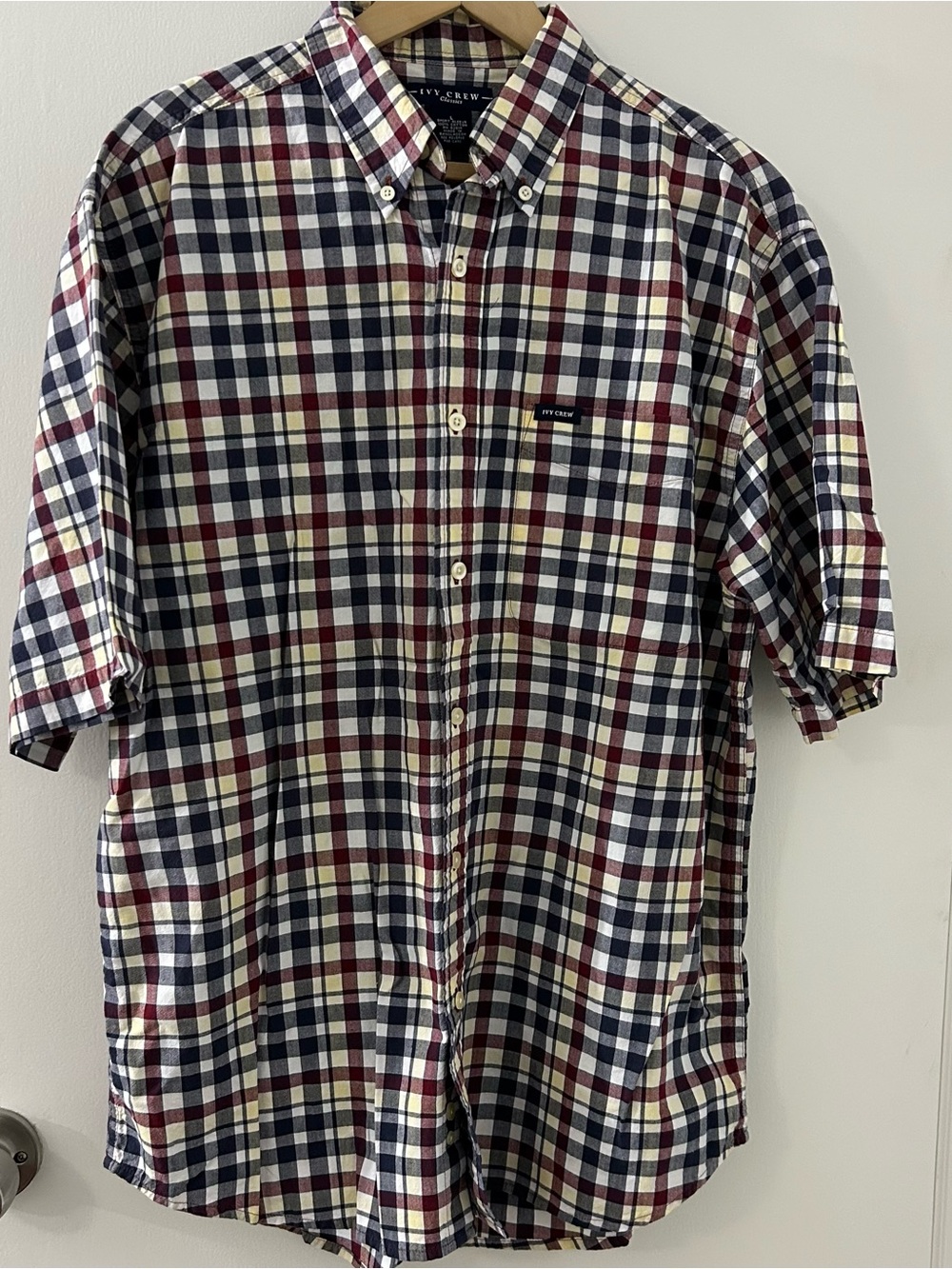 Ivy Crew Men's Short-Sleeve Plaid Button-Down Shirt in Navy, Burgundy
